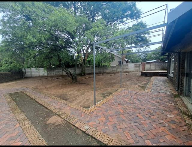 3 BEDROOM PROPERTY TO RENT IN ROOIHUISKRAAL